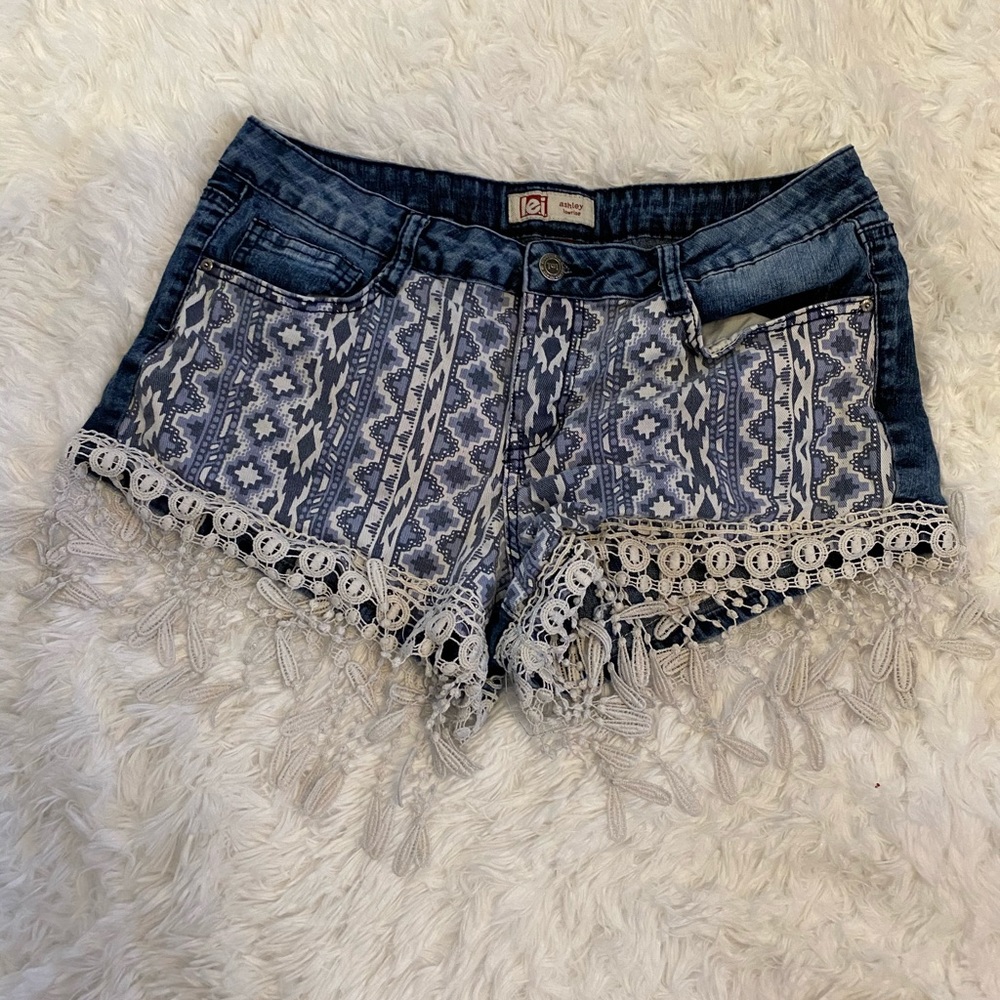 LEI Tassled Short Jean Shorts Junior size 13